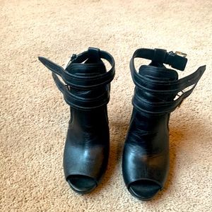 Michael Kors black heels - New without tags - never worn